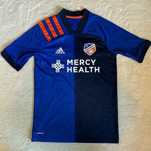 Adidas FC Cincinnati jersey. Boys XL/15Y/16Y. EUC (worn once). SF home.